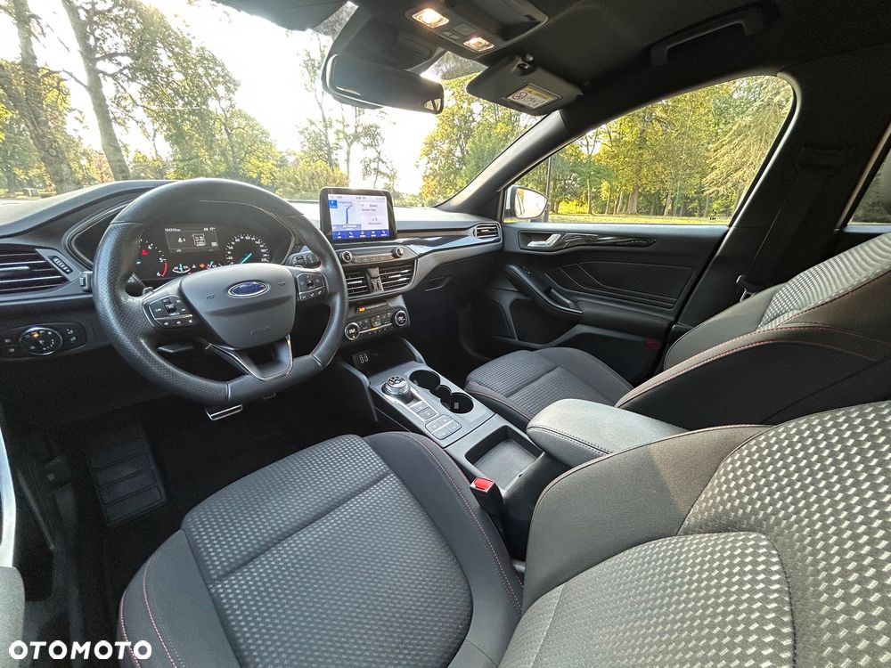 Ford Focus - 31