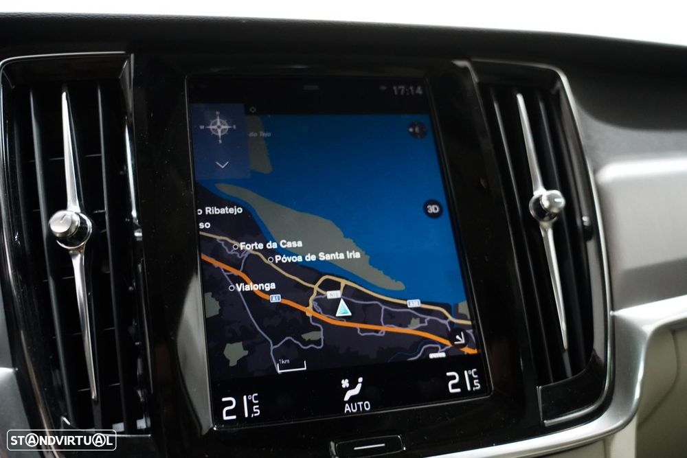 Volvo V90 2.0 D4 Momentum Geartronic - 11