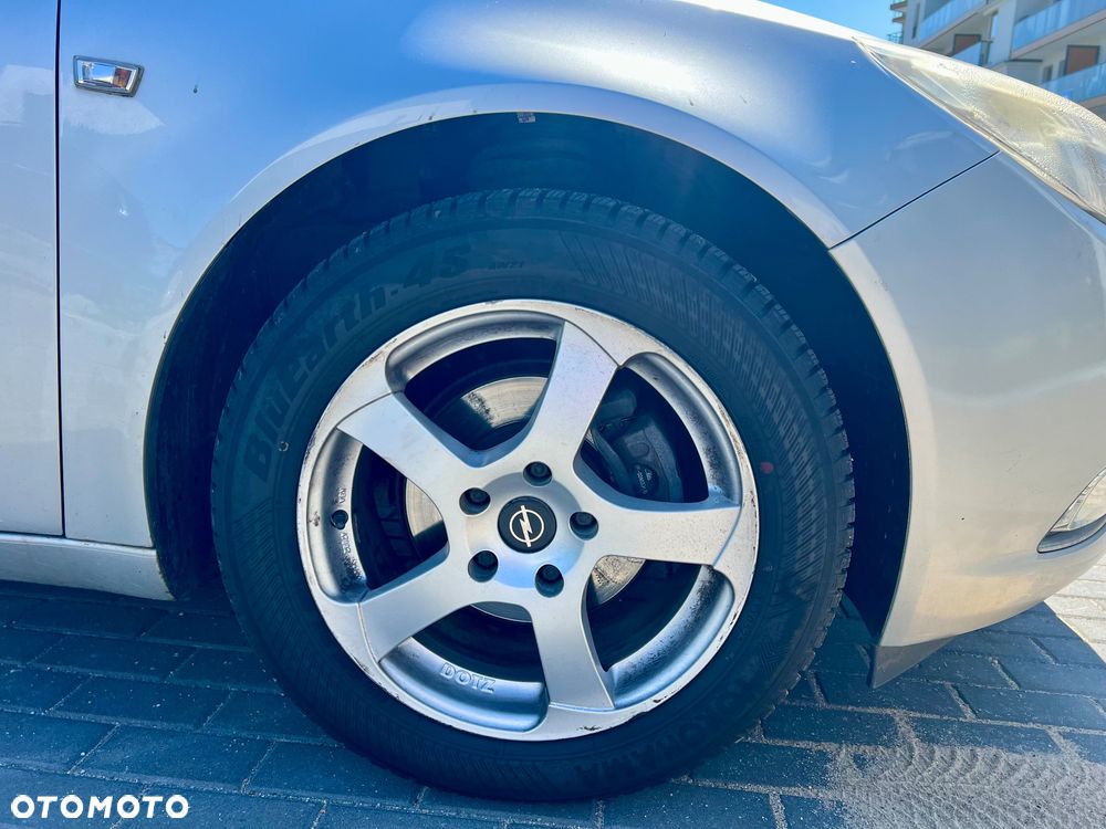 Opel Insignia 1.8 - 8