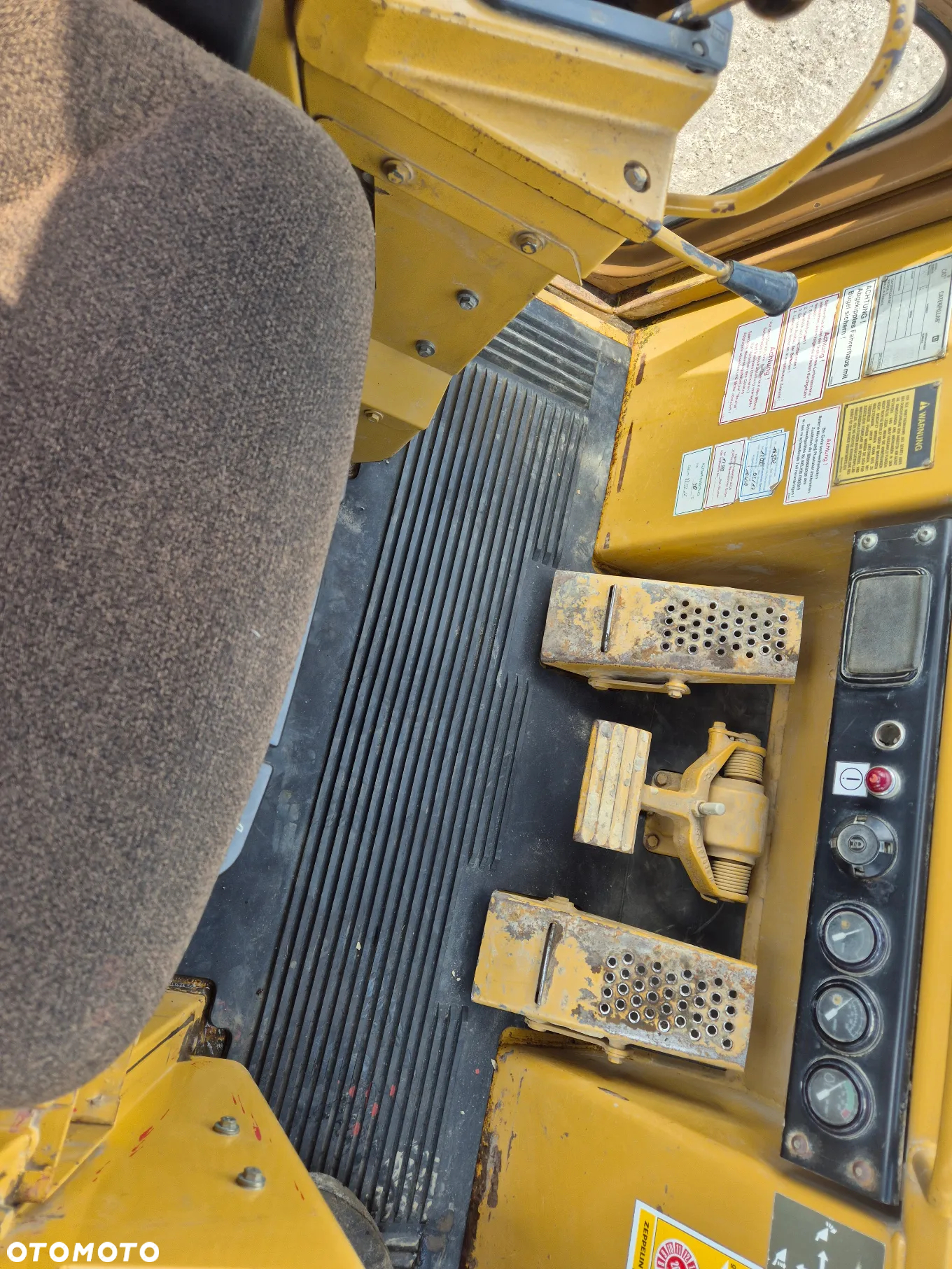 Caterpillar 963B - 6