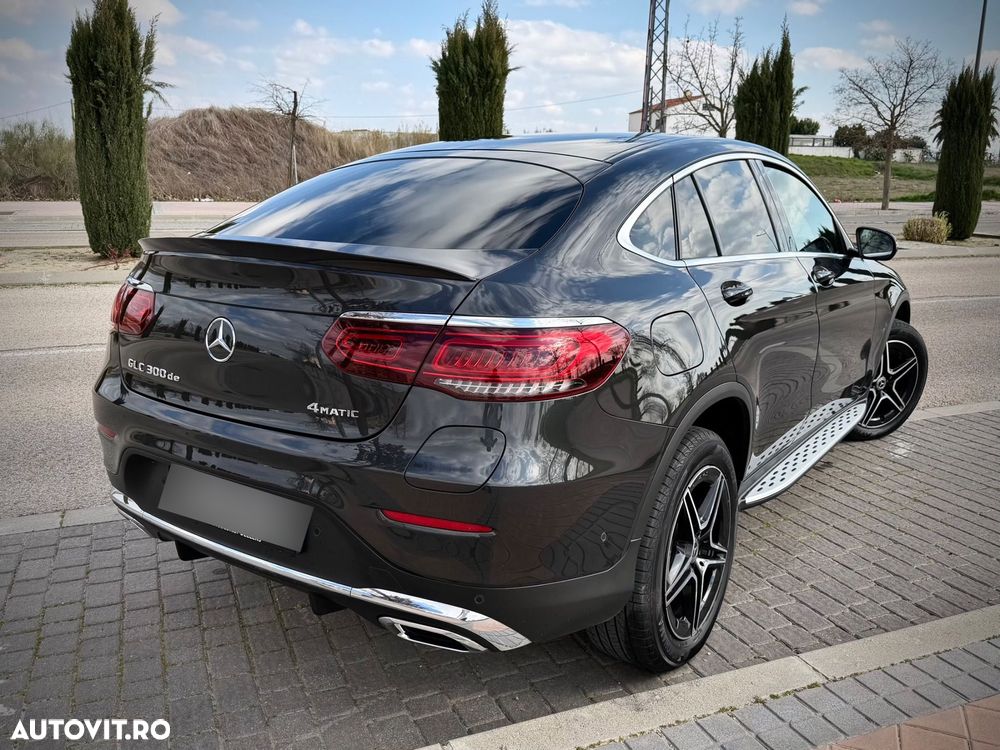 Mercedes-Benz GLC Coupe 300 de 4Matic 9G-TRONIC AMG Line - 3