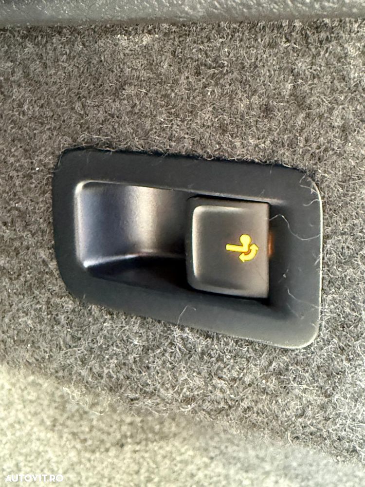 Volkswagen Passat 2.0 TDI SCR Comfortline - 37