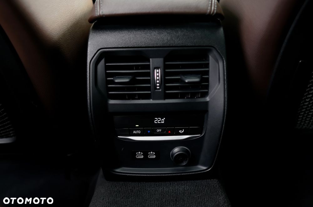 BMW Seria 3 M340i xDrive - 27