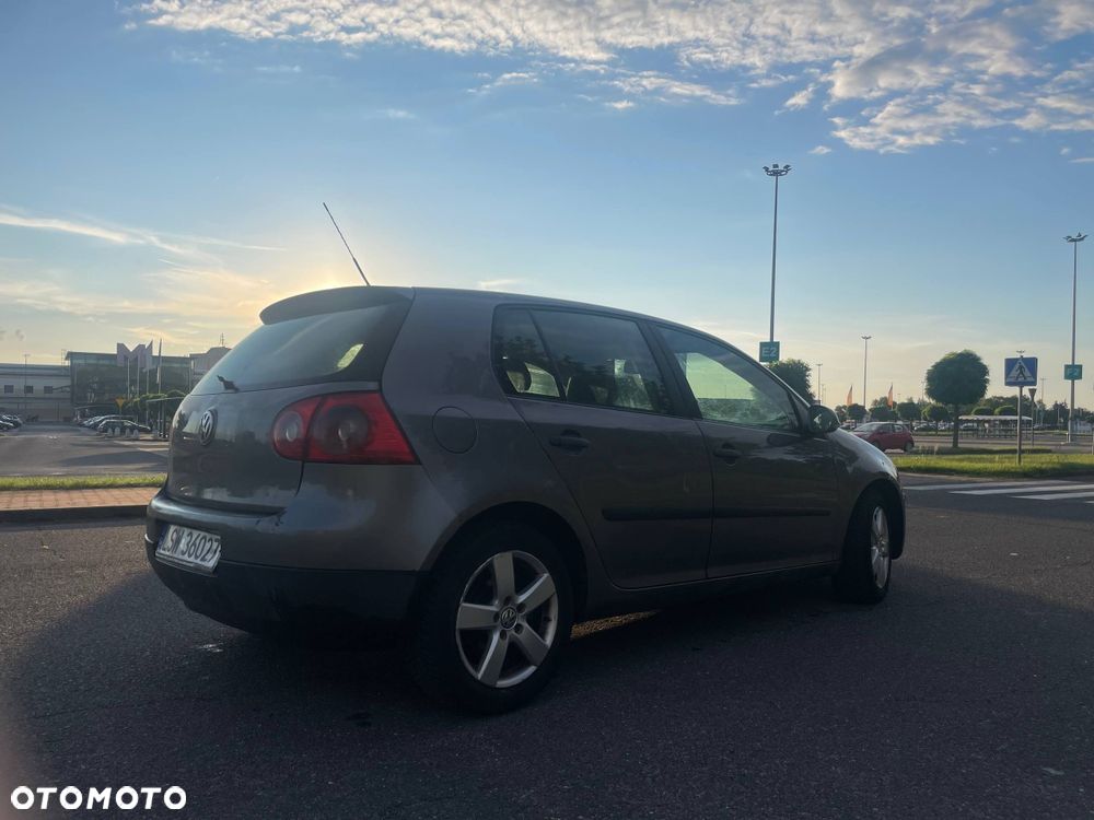 Volkswagen Golf - 4