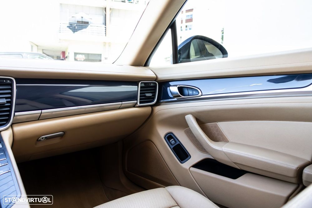 Porsche Panamera Platinum Edition - 19