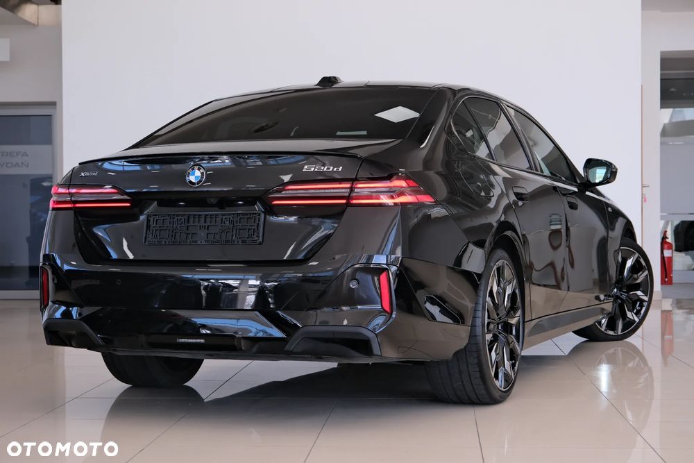 BMW Seria 5 520d xDrive mHEV M Sport - 17