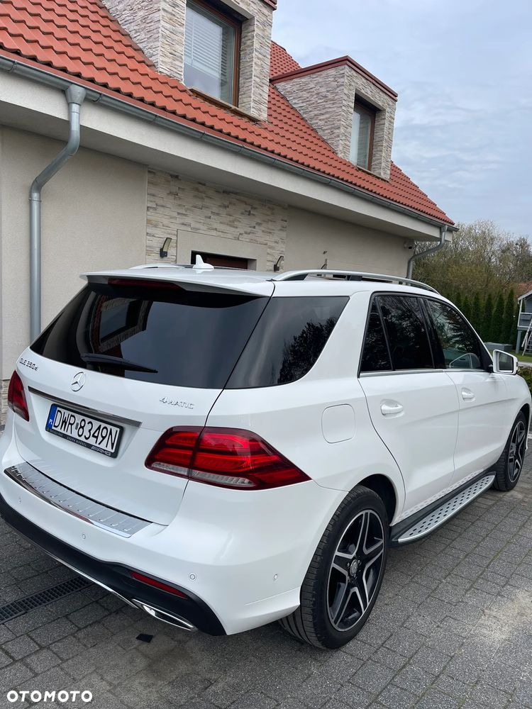 Mercedes-Benz GLE 350 d 4-Matic - 3
