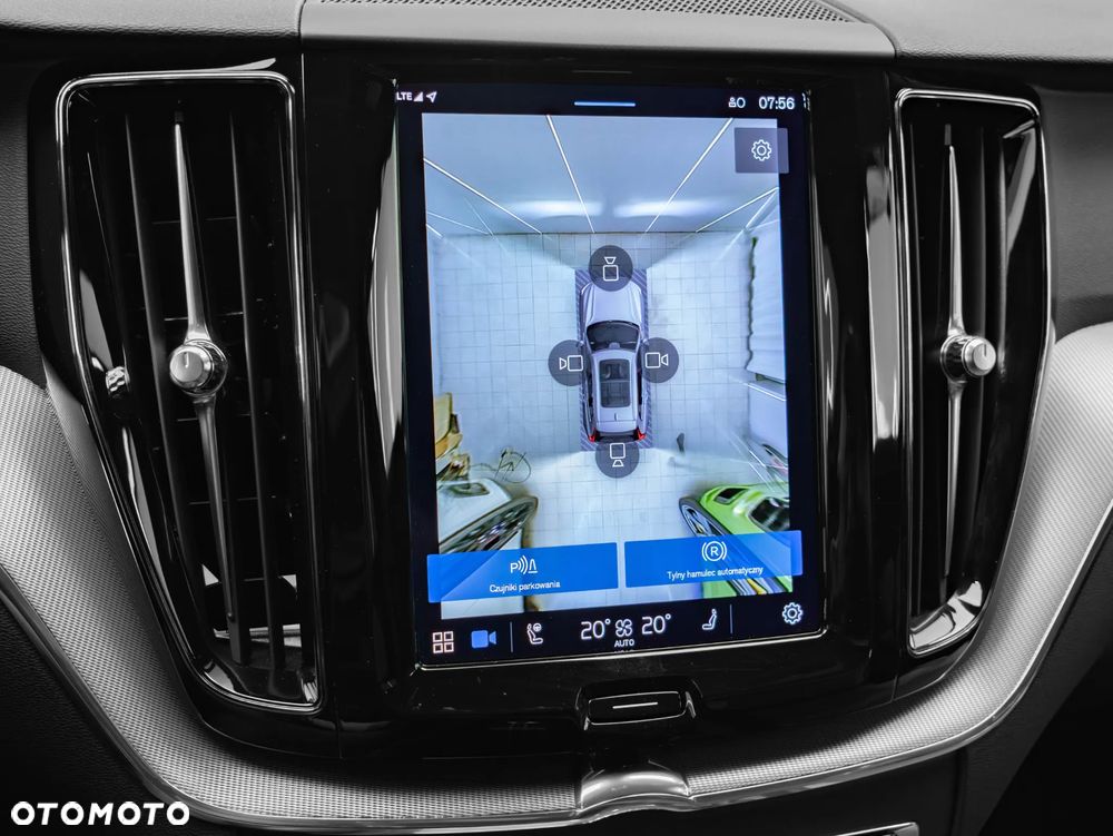 Volvo XC 60 B4 D AWD Plus Dark - 23