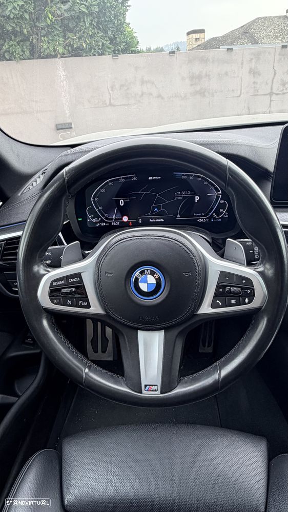 BMW 530 e Pack Desportivo M - 18