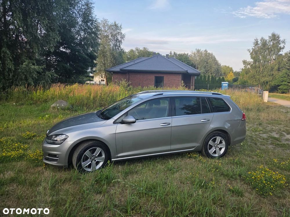 Volkswagen Golf - 1