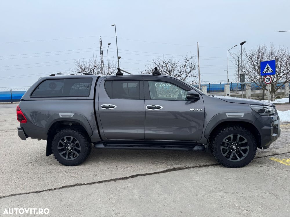 Toyota Hilux 2.8D 204CP 4x4 Double Cab AT Invincible - 3