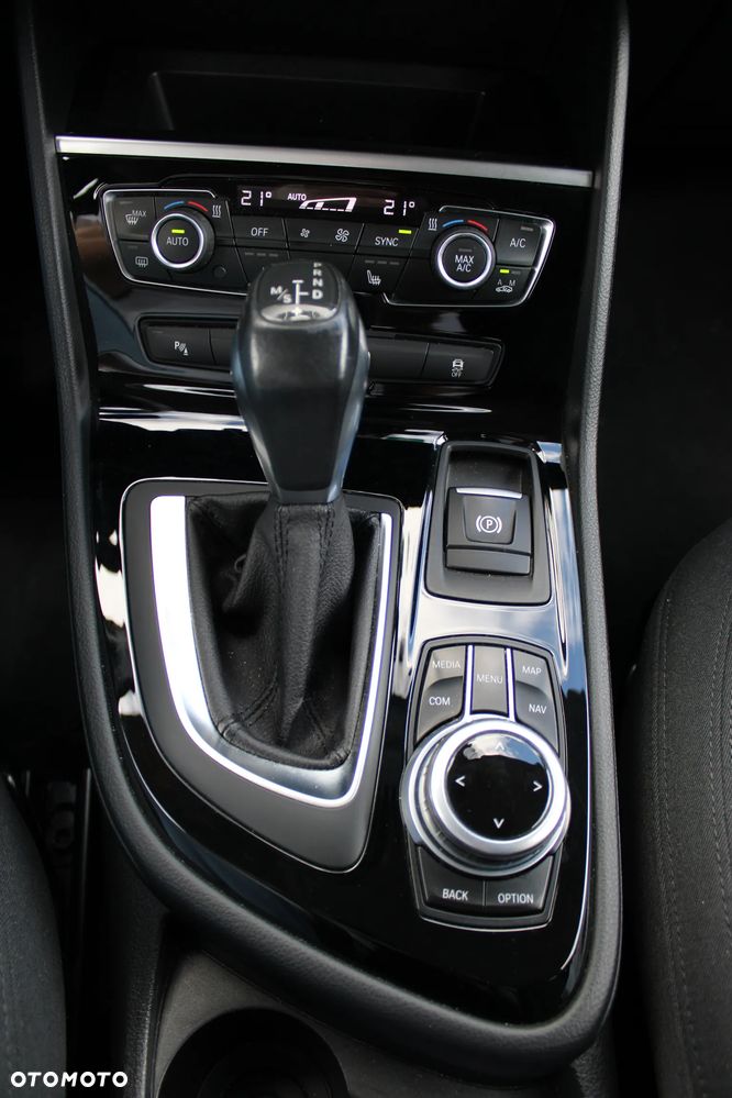 BMW Seria 2 218i Advantage - 19