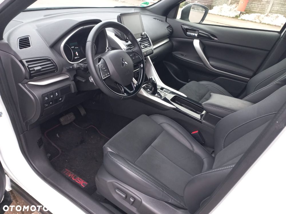 Mitsubishi Eclipse Cross - 11