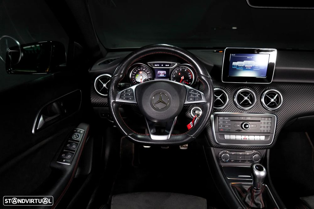 Mercedes-Benz A 180 AMG Line - 11