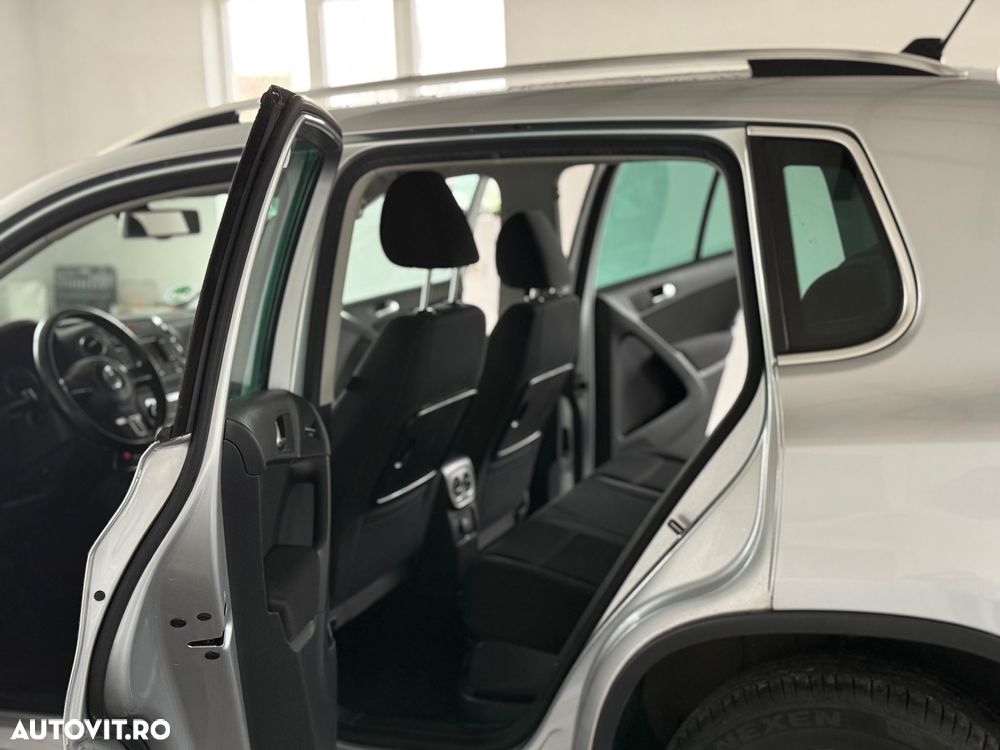 Volkswagen Tiguan 2.0 TDI DPF 4Motion BlueMotion Technology Exclusive - 6