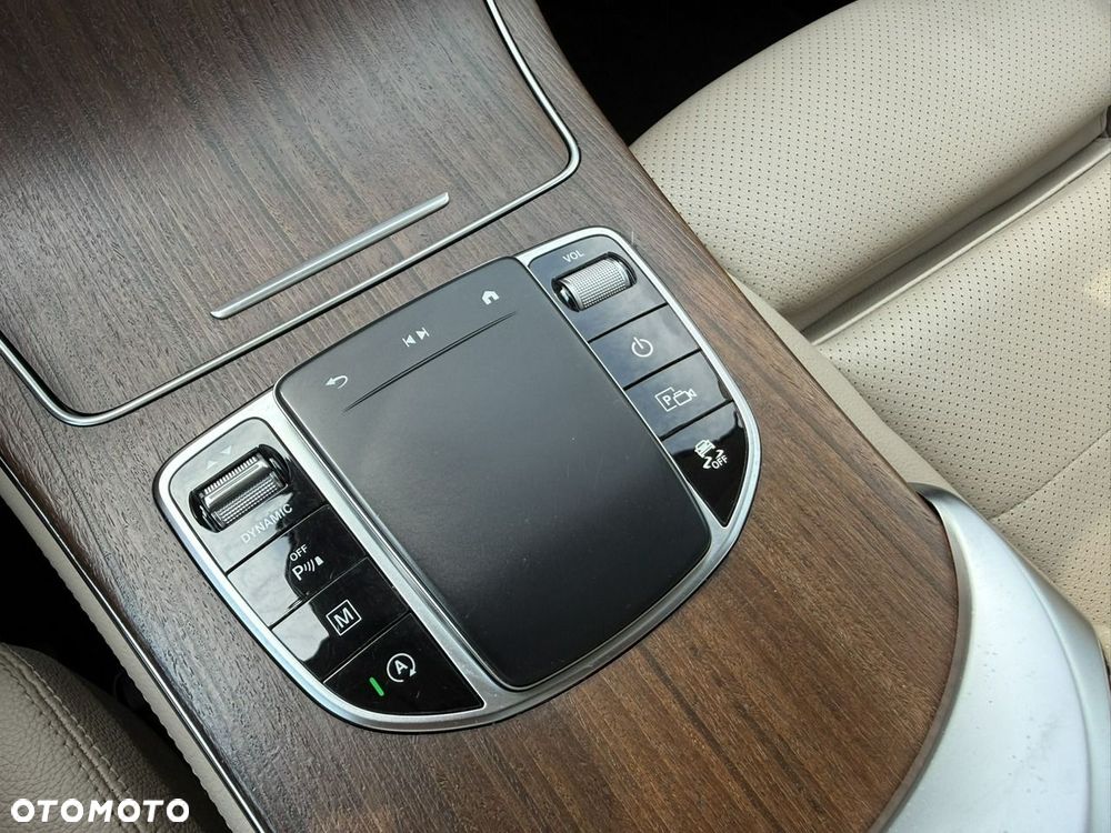 Mercedes-Benz GLC 220 d 4-Matic - 25
