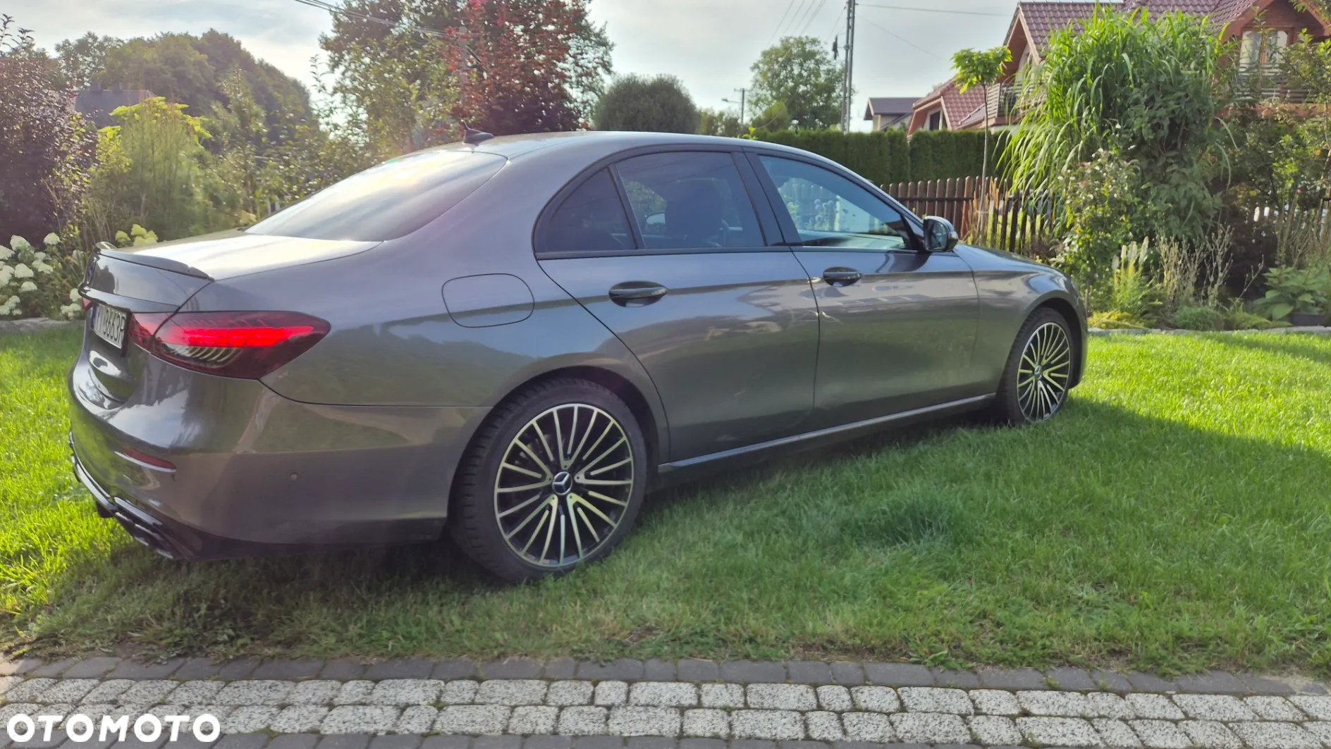 Mercedes-Benz Klasa E 220 d 9G-TRONIC AMG Line - 8