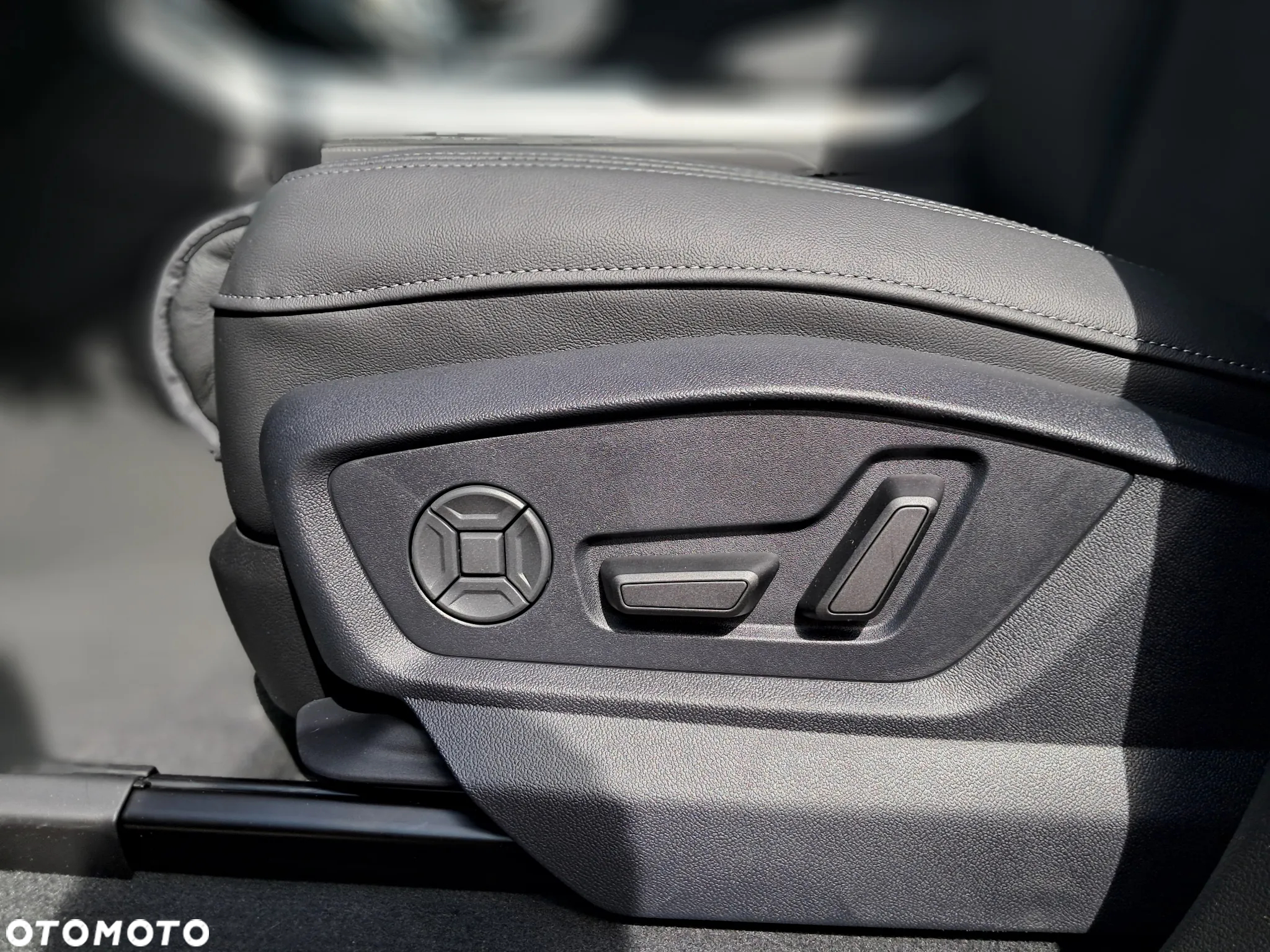 Audi Q7 55 TFSI e Quattro S Line Tiptr - 12