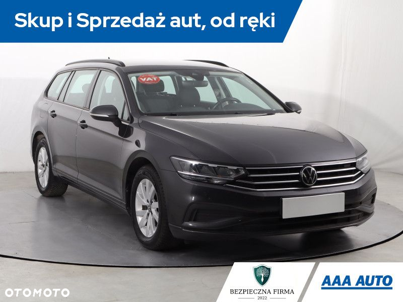 Volkswagen Passat - 2