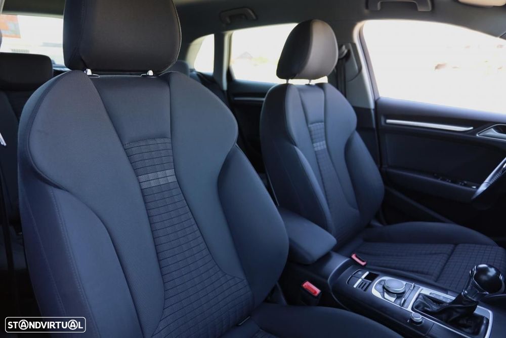 Audi A3 Sportback 1.6 TDI Sport S tronic — fotografia 13