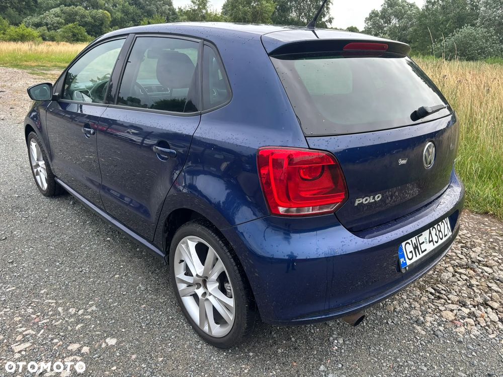 Volkswagen Polo 1.2 TSI MATCH - 9
