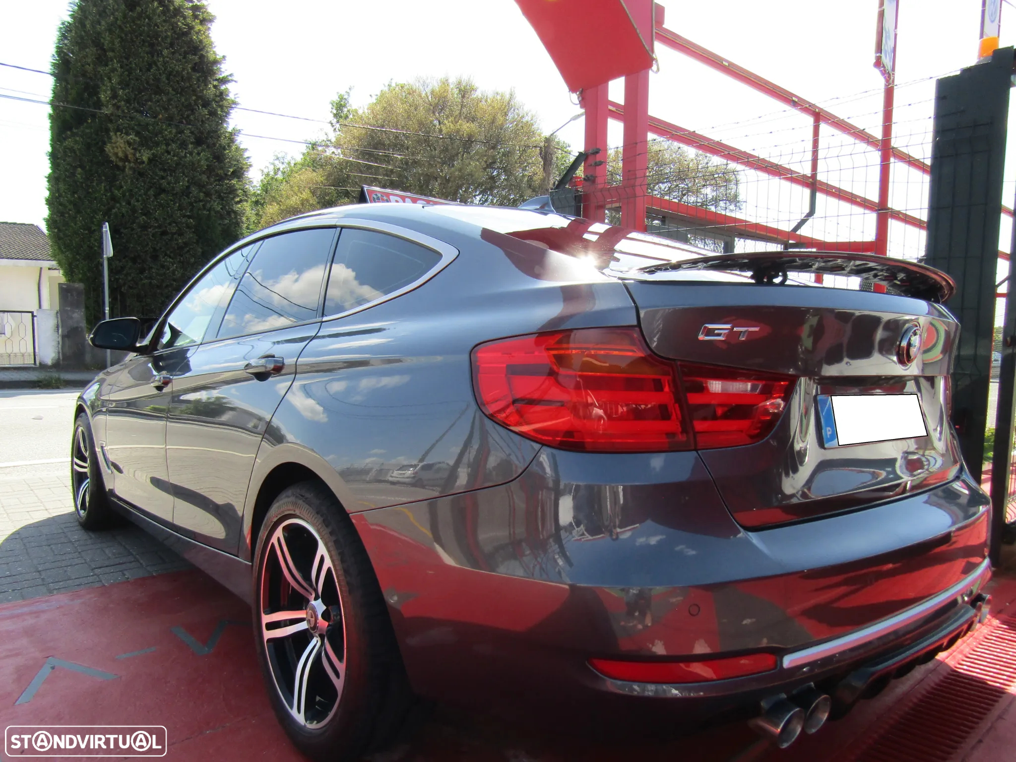 BMW 318 Gran Turismo d Pack M - 36