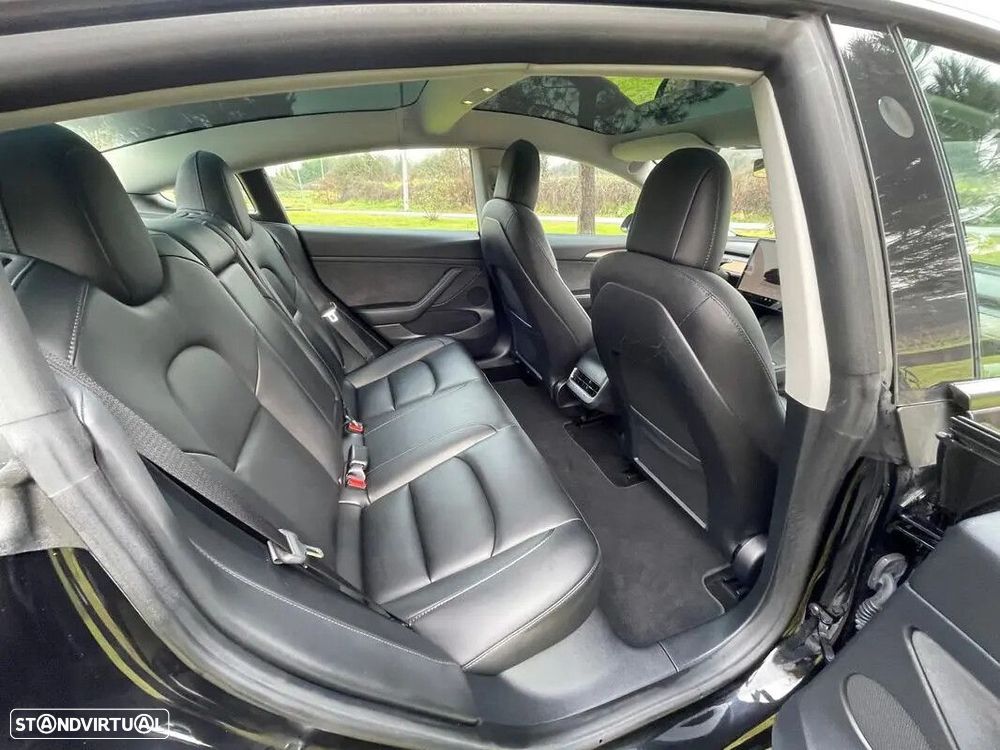 Tesla Model 3 - 13