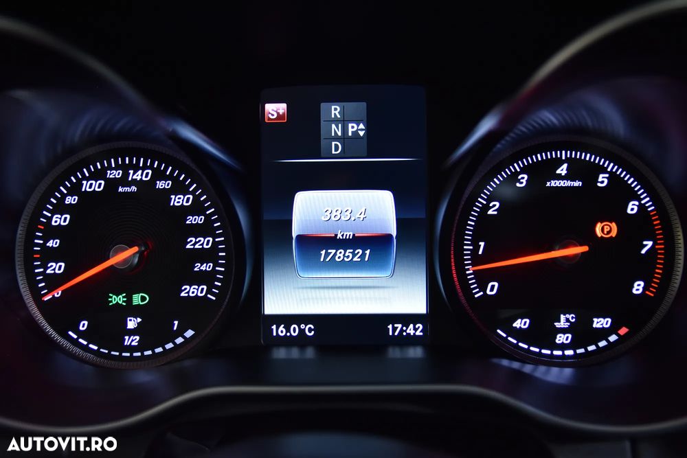 Mercedes-Benz C 400 4MATIC 9G-TRONIC AMG Line - 10