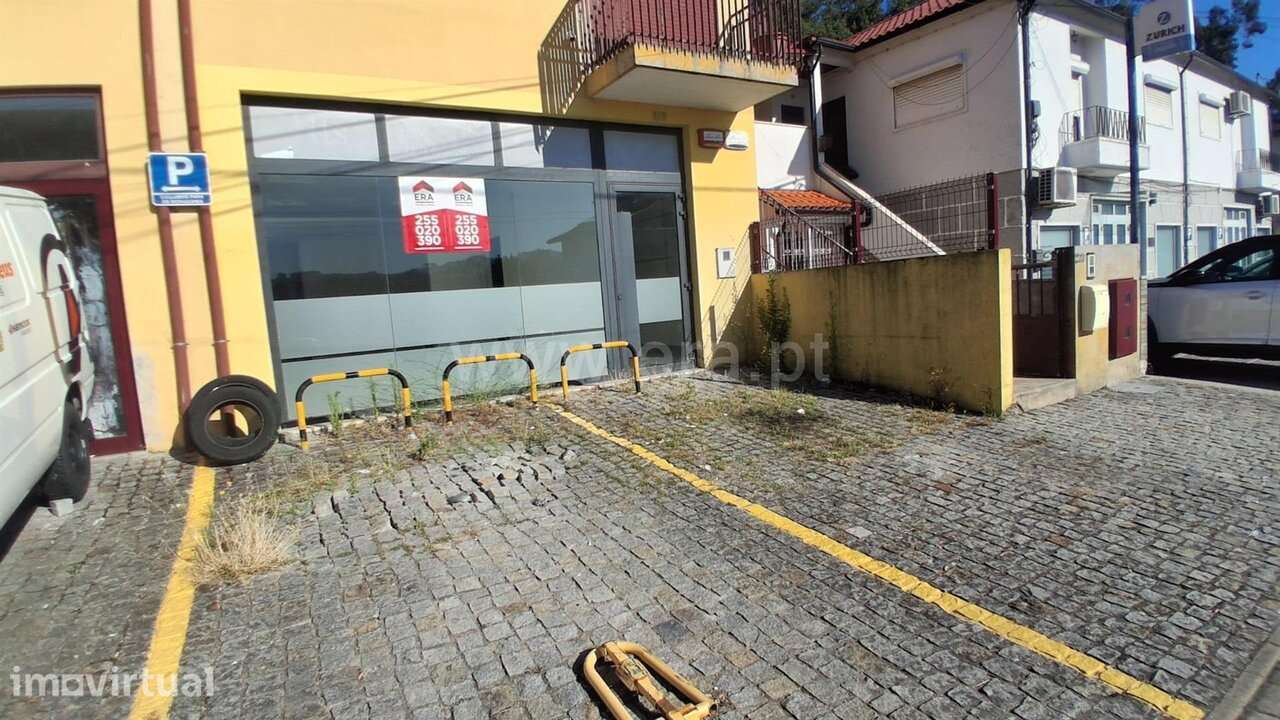 Loja / Amarante, Real, Ataíde e Oliveira - Grande imagem: 2/3