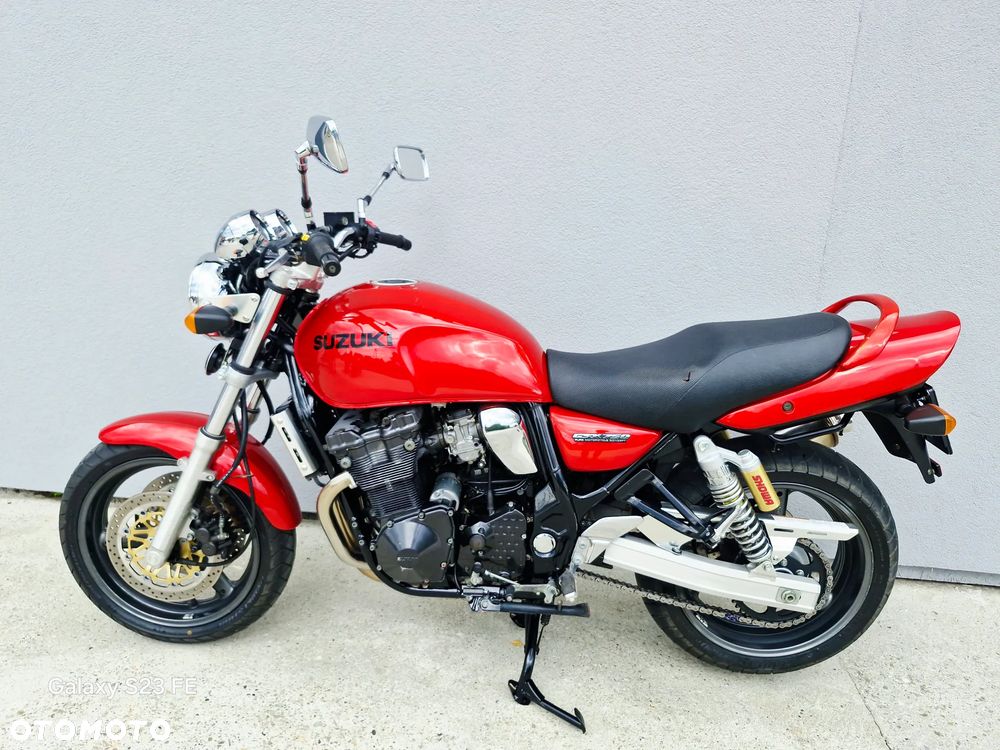 Suzuki GSX - 8
