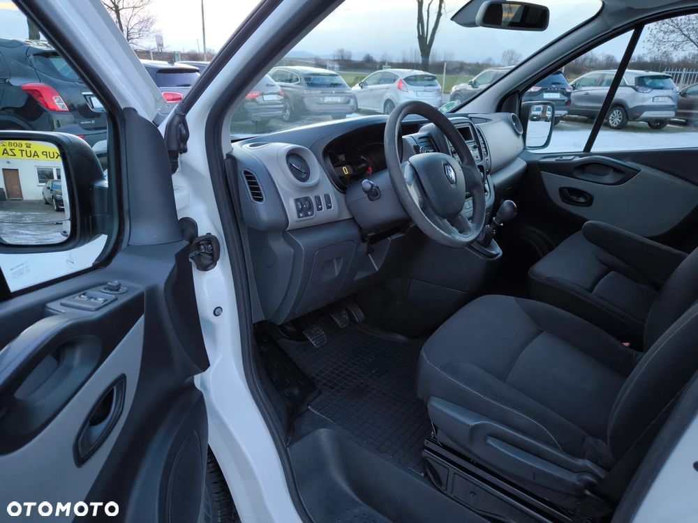 Renault Trafic - 16