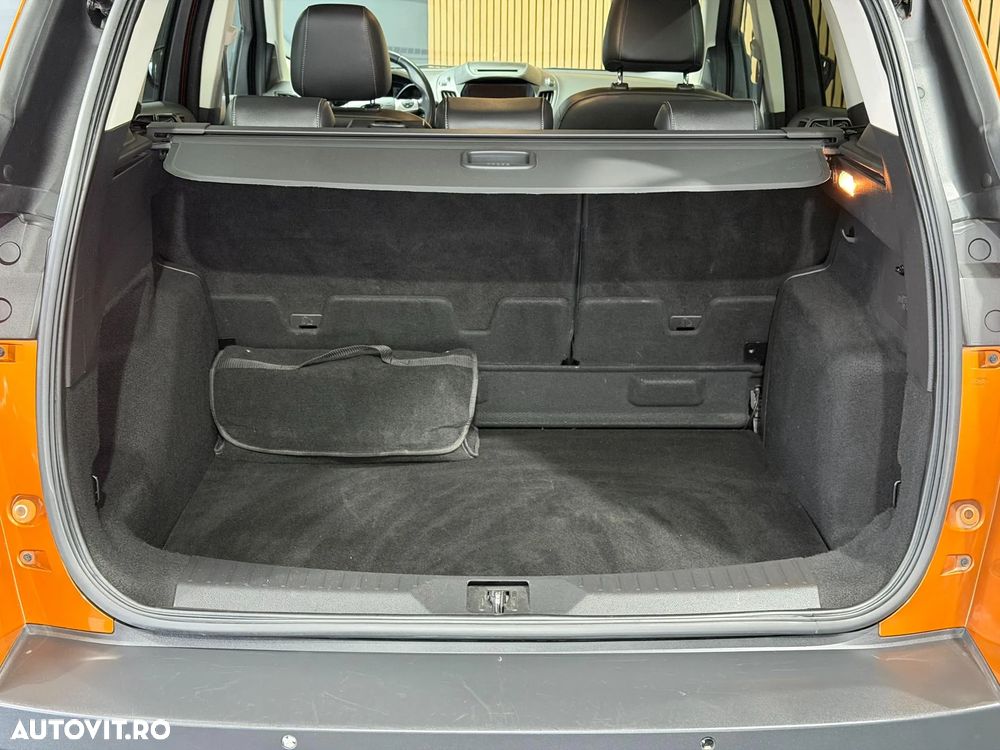 Ford Kuga 2.0 TDCi 4WD Powershift Titanium - 26