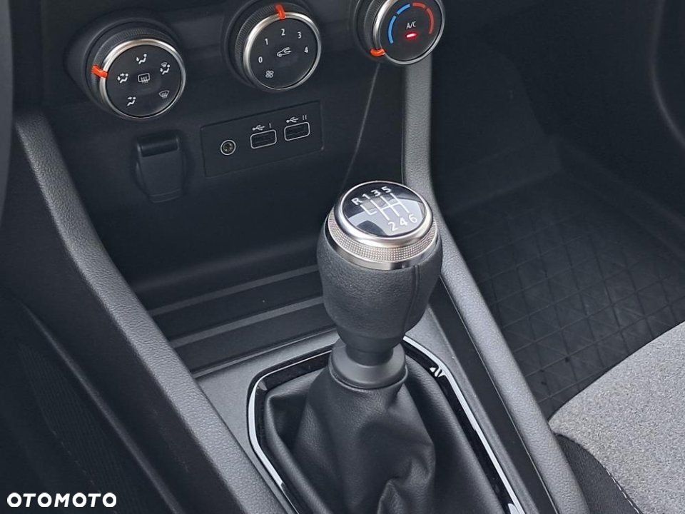 Renault Clio - 30