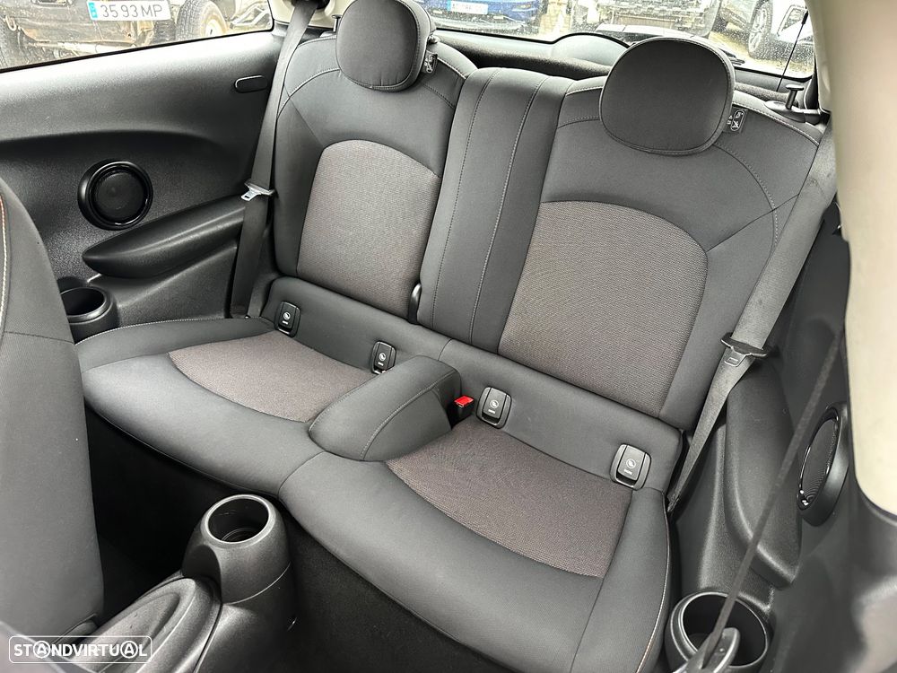 MINI 3 Portas One First - 14