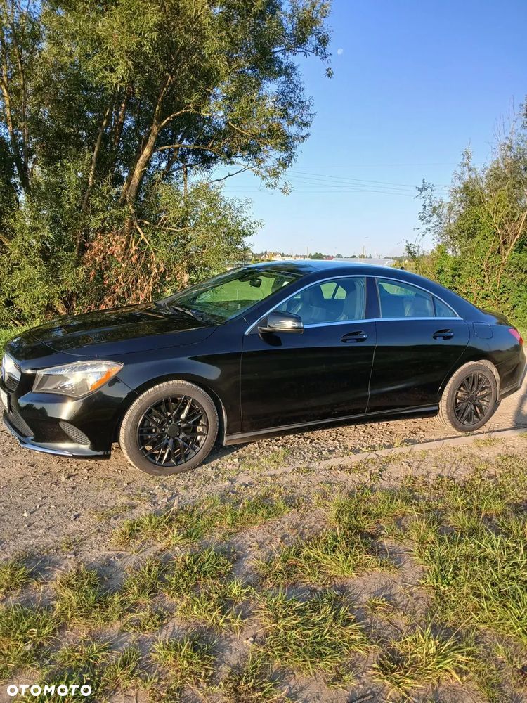 Mercedes-Benz CLA 250 7G-DCT - 17