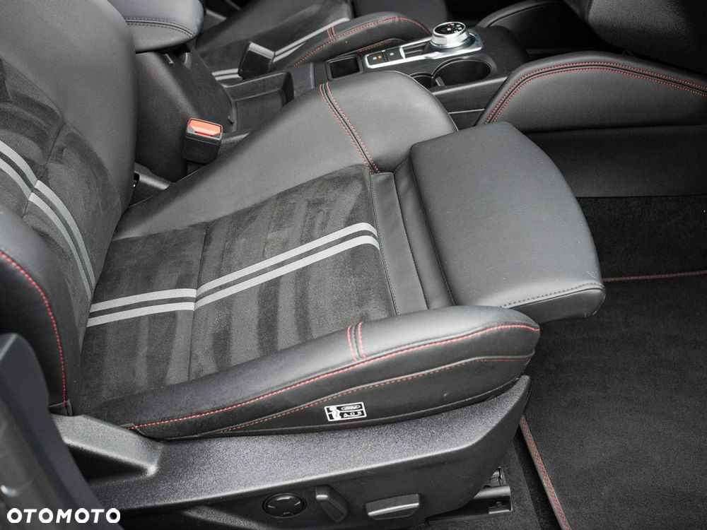 Ford Focus 2.3 EcoBoost ST X - 27
