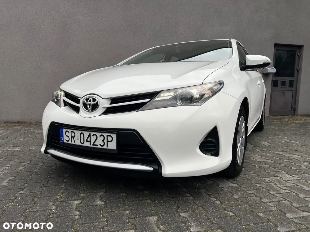Toyota Auris 1.4 D-4D Active - 9