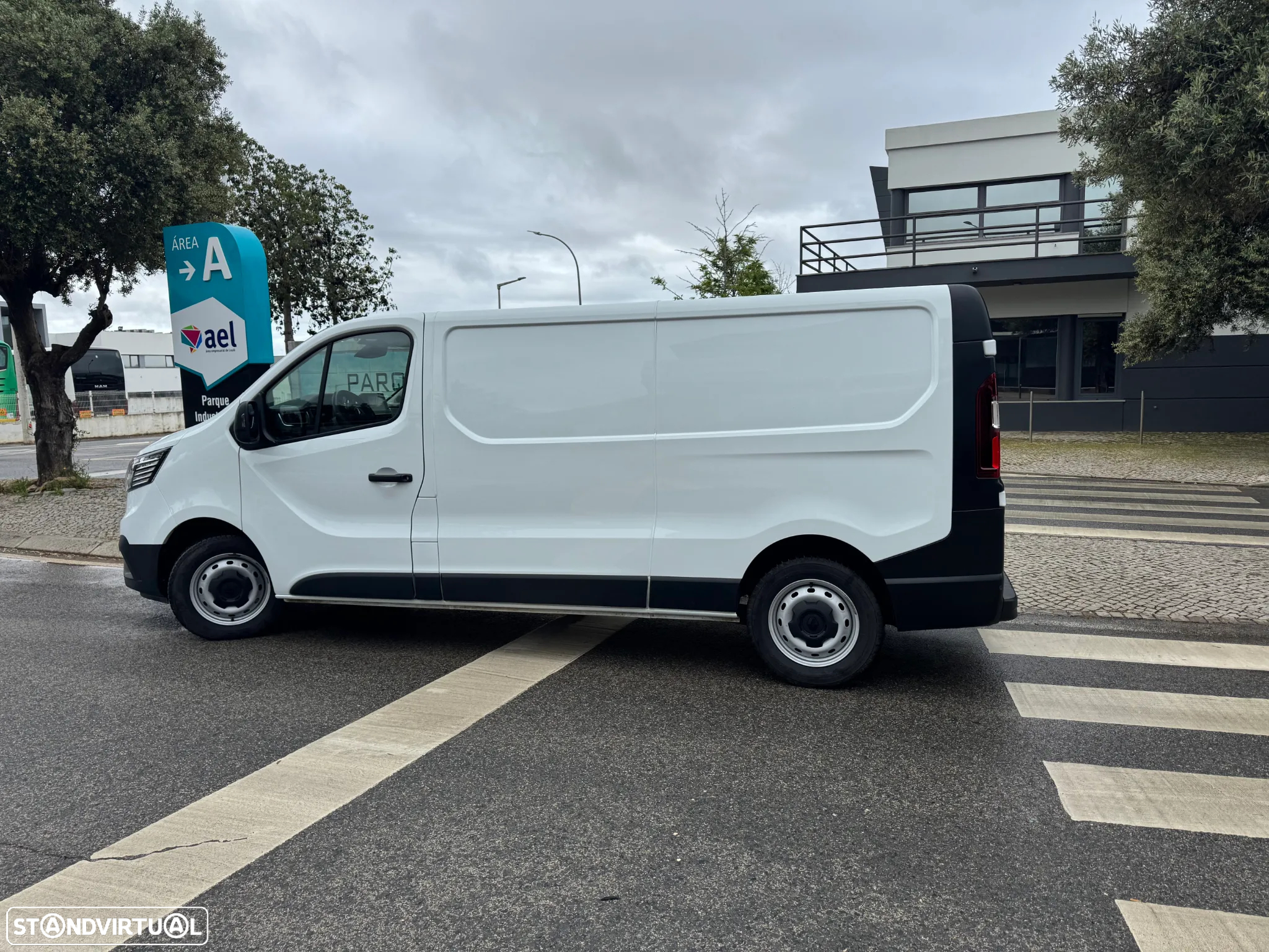 Renault TRAFIC L2H1 BLUE DCI 130 GRANDE CONFORTO - 2