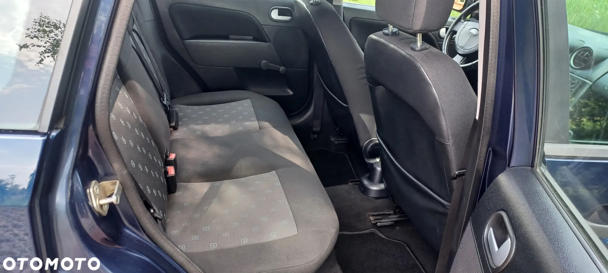 Ford Fiesta 1.4 TDCi Ambiente - 17