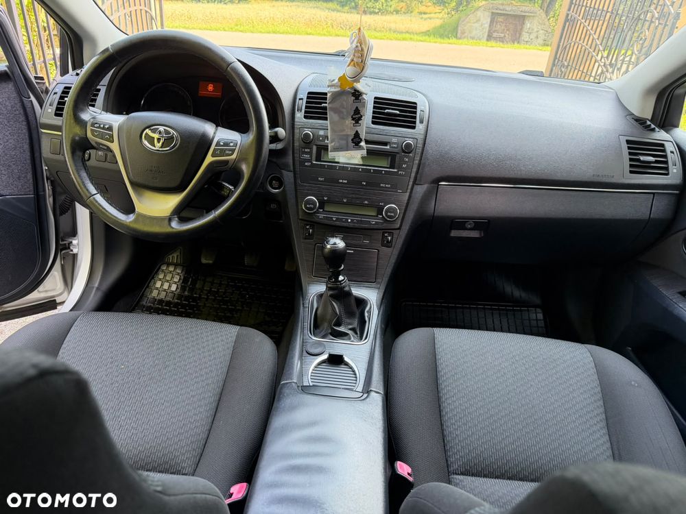 Toyota Avensis 2.2 D-4D Sol Plus 180 Premium - 6