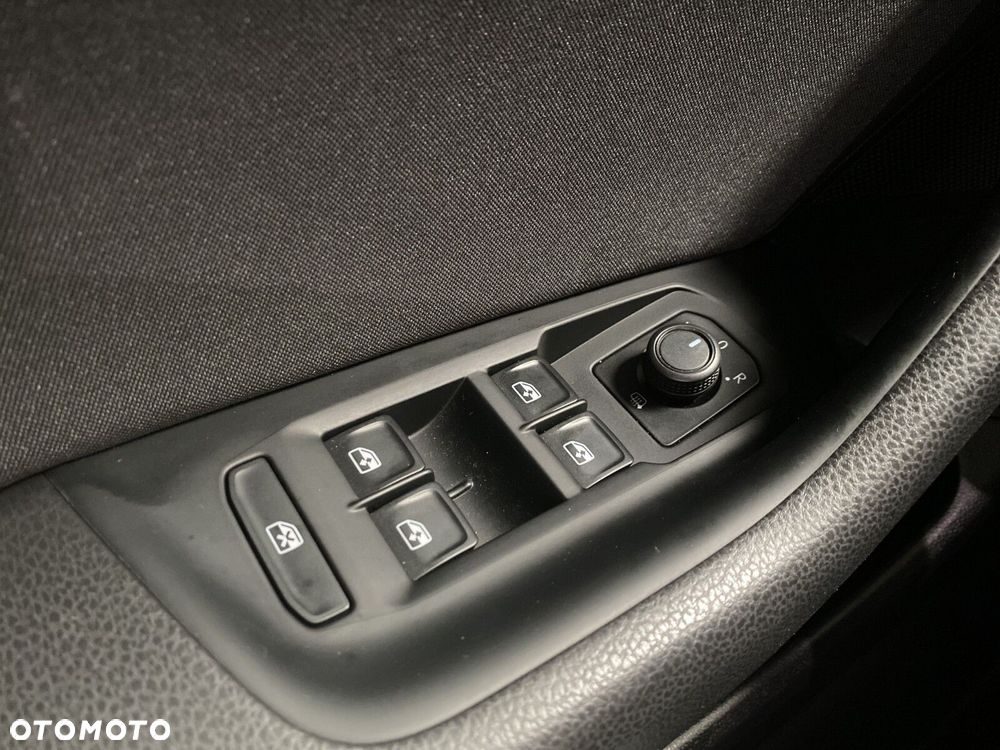 Volkswagen Passat - 28