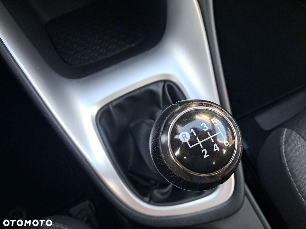 Toyota Yaris 1.5 Comfort - 26