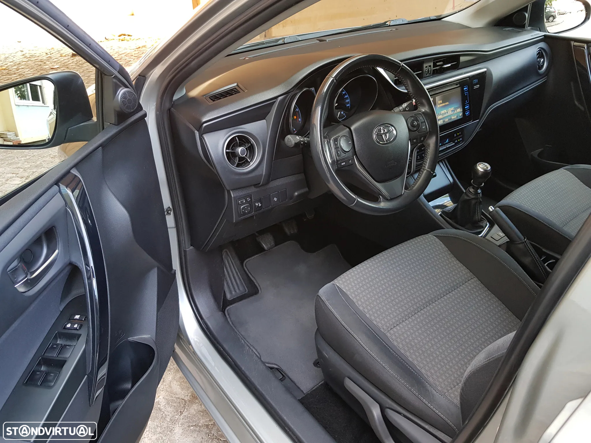 Toyota Auris Touring Sports 1.4 D-4D Comfort+Pack Sport - 13
