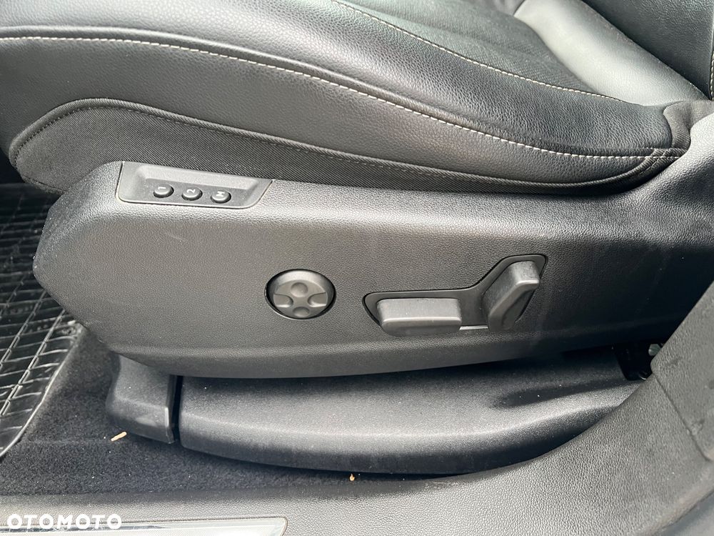 Opel Grandland X Plug-in-Hybrid4 1.6 DI Start/Stop Business Edition - 11
