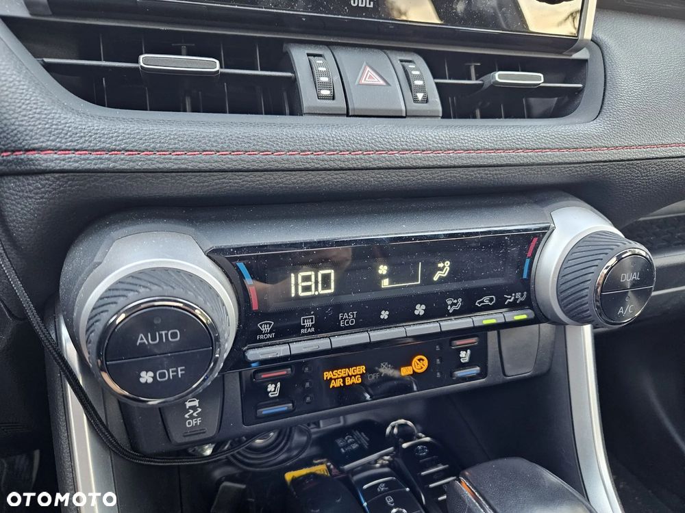 Toyota RAV4 - 11