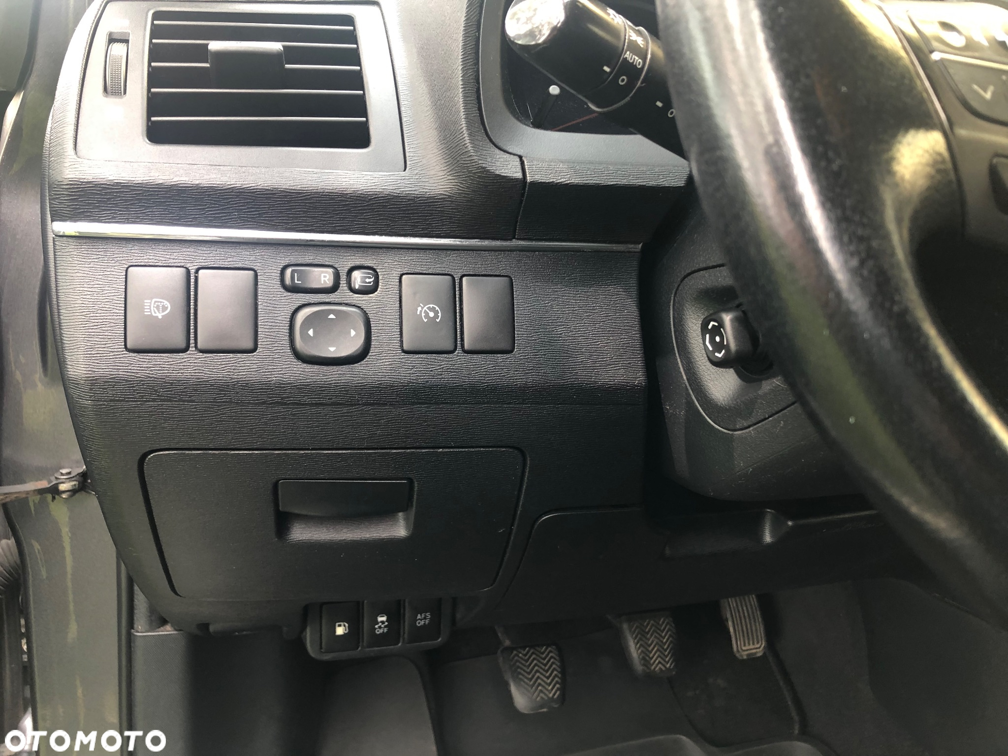 Toyota Avensis 2.0 D-4D Sol+NAVI - 11