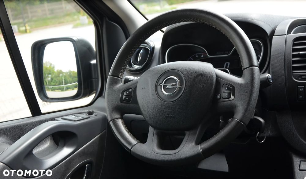 Opel Vivaro - 23