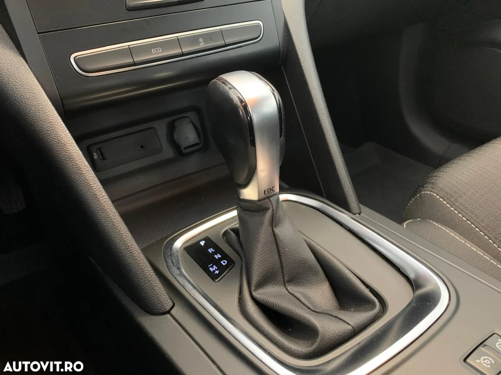 Renault Megane TCe EDC Zen - 7