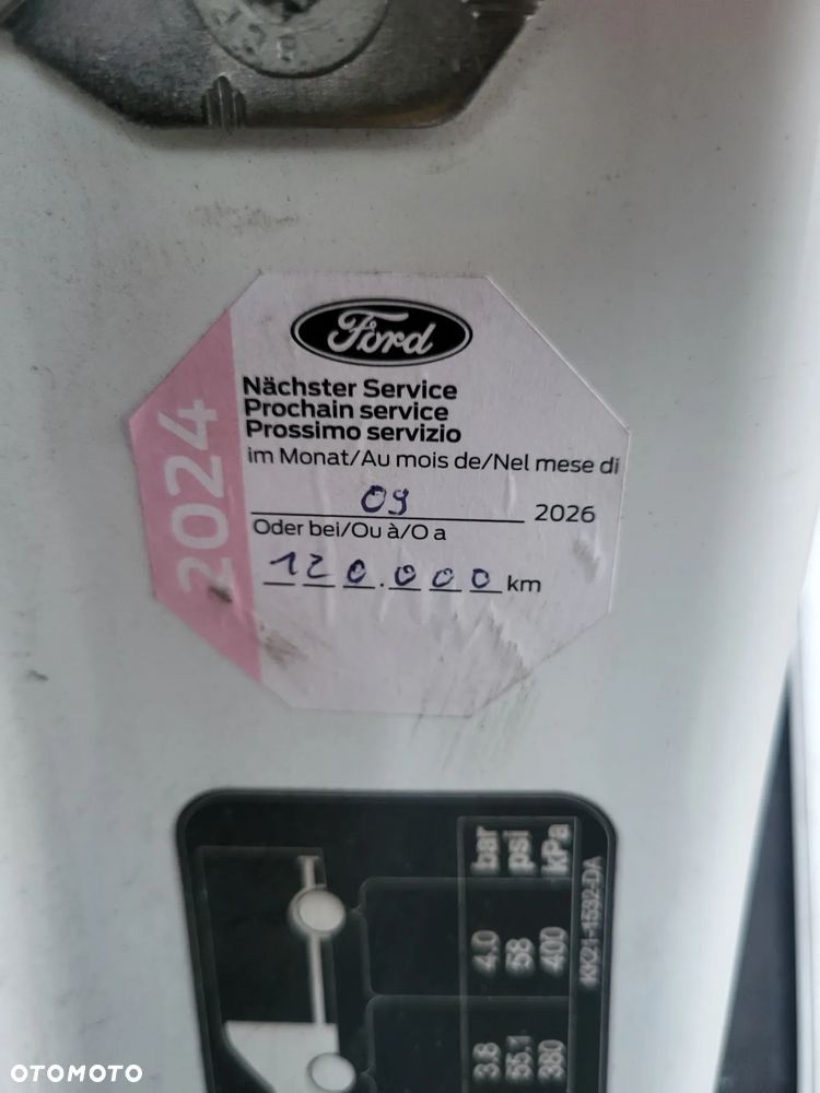 Ford Tourneo Custom - 6