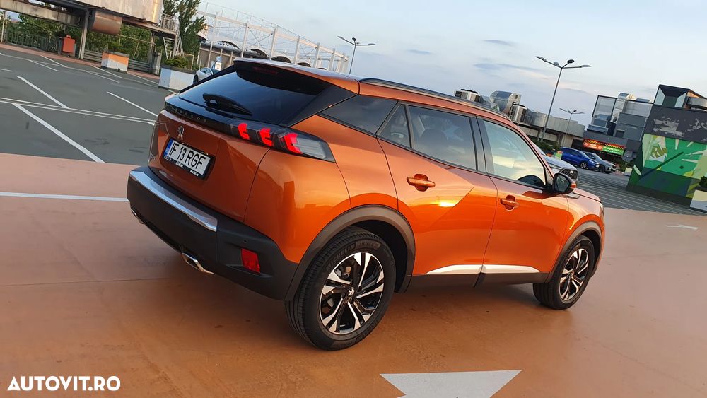Peugeot 2008 1.2 PureTech EAT8 STT GT - 3